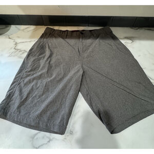 Denali Gray Shorts Men’s Sz 34 Lightweight Hiking Golf Outdoors Quick Dry